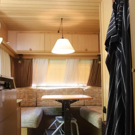 Full-service Caravan